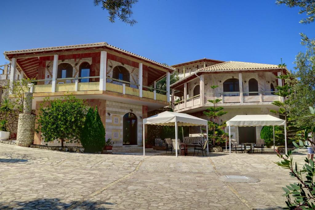 Budova, kde se aparthotel nachází