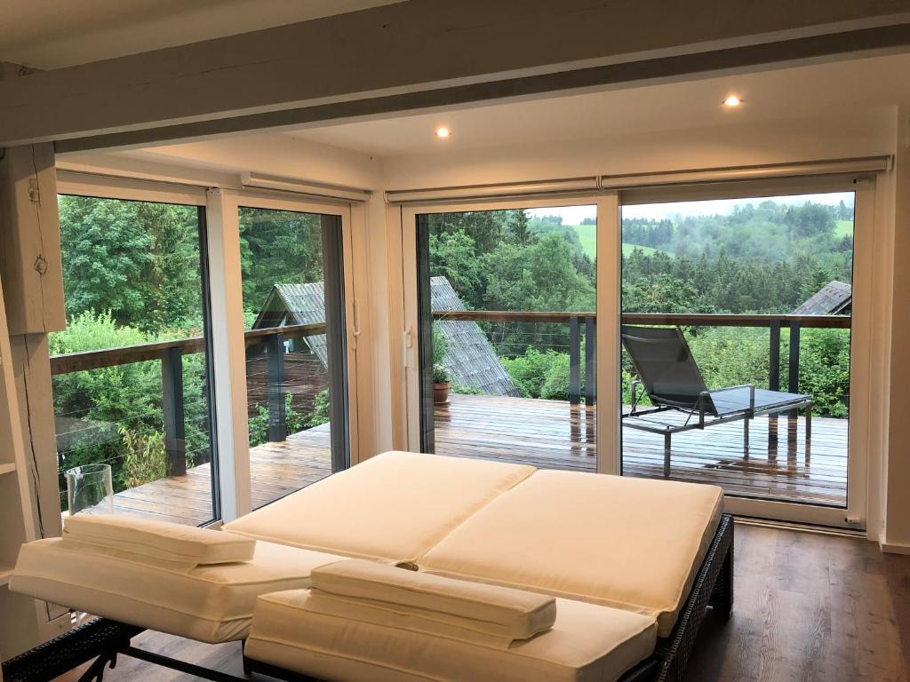 Postel nebo postele na pokoji v ubytování Haus mit Bergblick