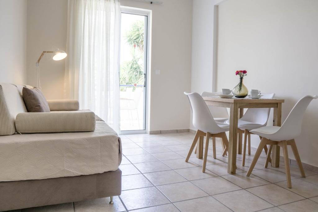 Posezení v ubytování Pinelopi Hotel