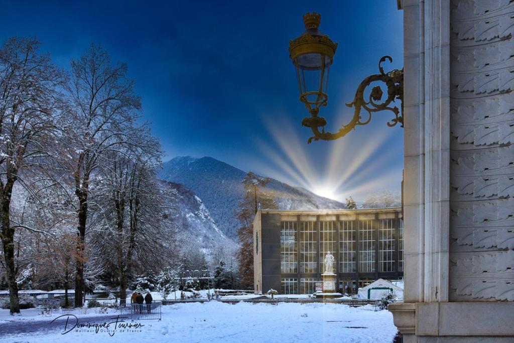Nespecifikovaný výhled na hory nebo výhled na hory při pohledu z hotelu