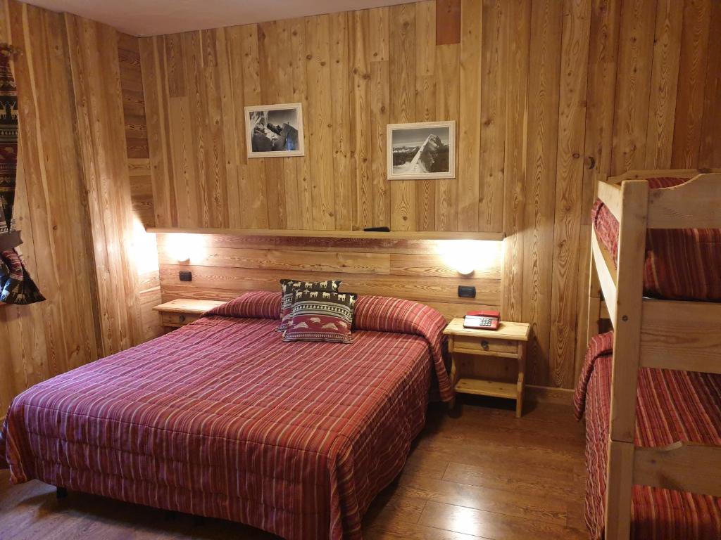 Postel nebo postele na pokoji v ubytování Hotel Rendez-Vous - Aymavilles
