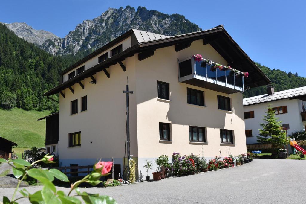 Nespecifikovaný výhled na hory nebo výhled na hory při pohledu z apartmánu