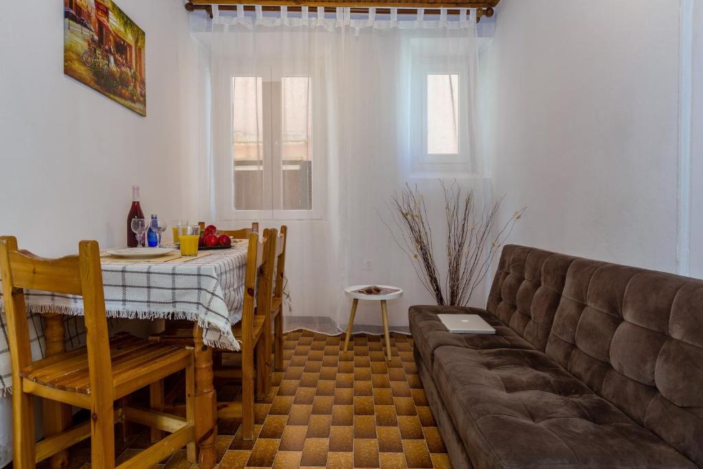 Posedenie v ubytovaní Yasmin House by CorfuEscapes