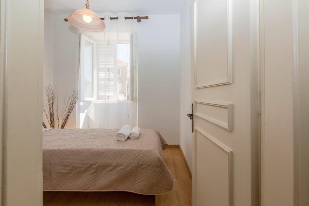 Posteľ alebo postele v izbe v ubytovaní Yasmin House by CorfuEscapes