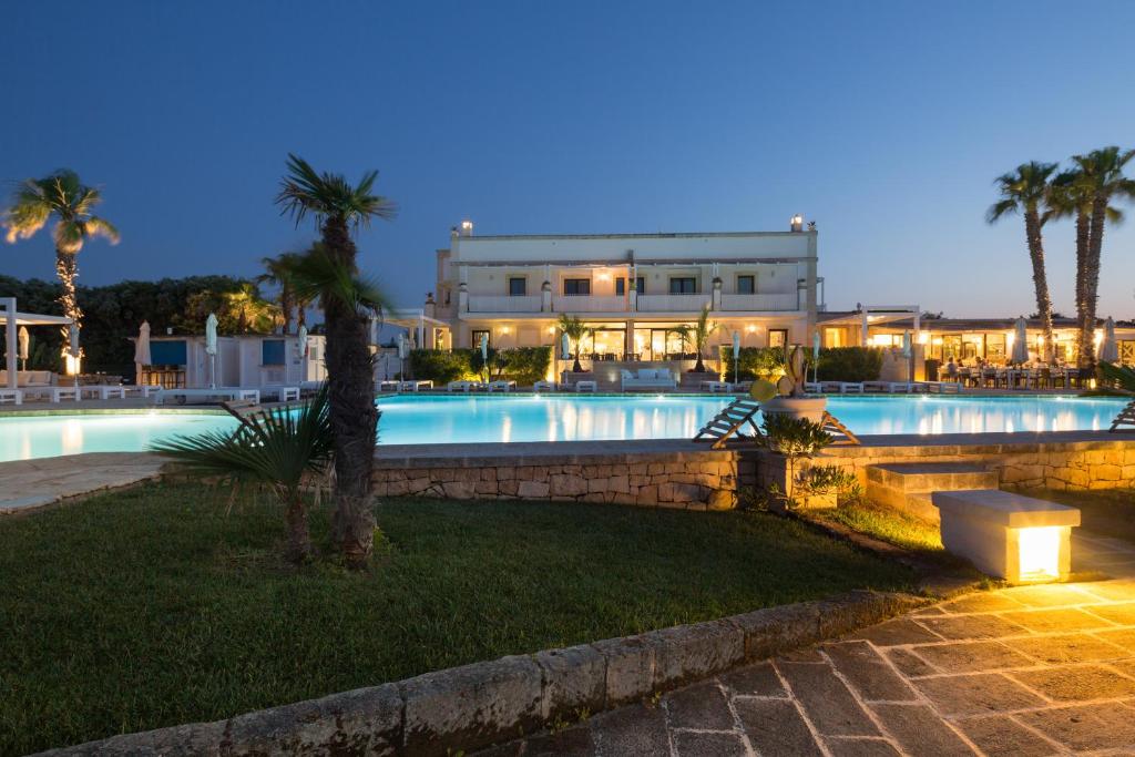 Canne Bianche Lifestyle Hotelの敷地内または近くにあるプール