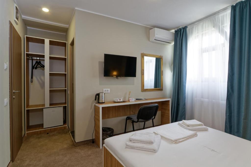 Hotel Bordeaux - Habitación Triple Clásica