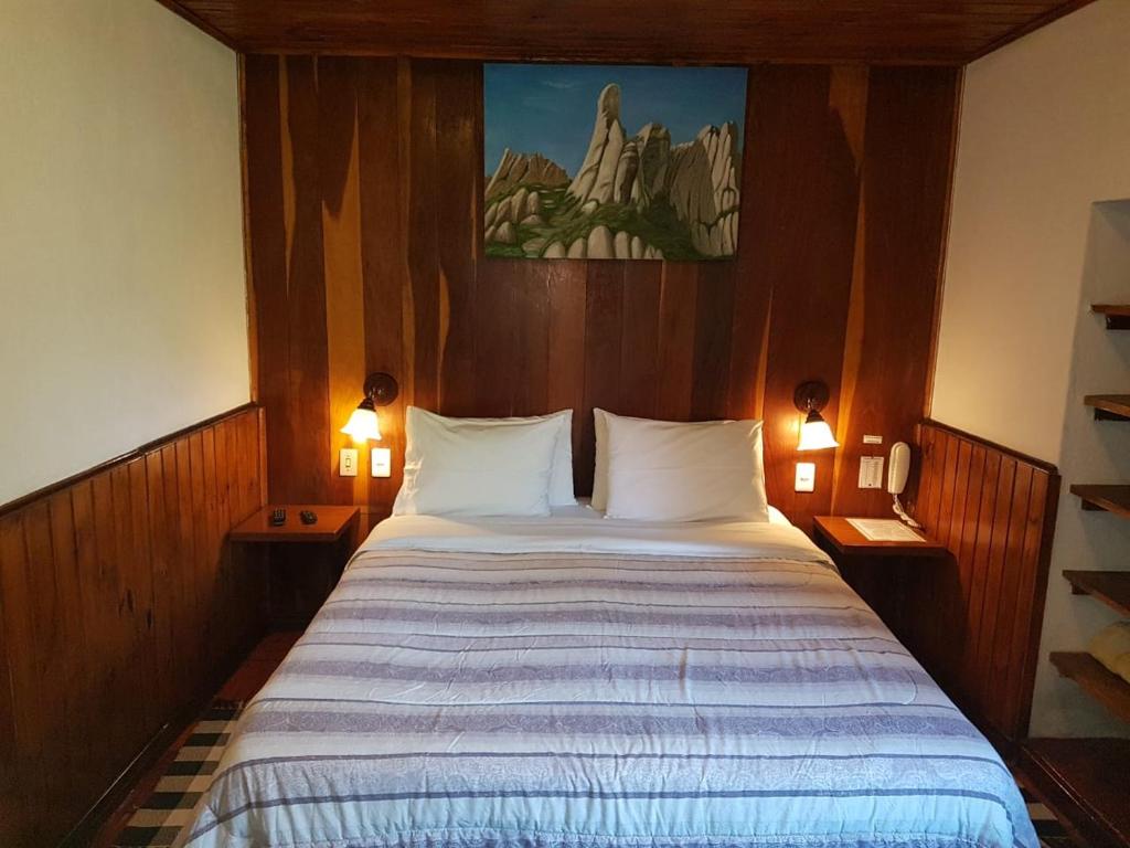  Pousada Montserrat