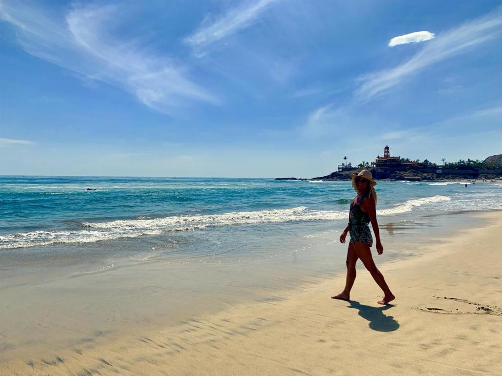 Cerritos Surf Town - Beach Front Property