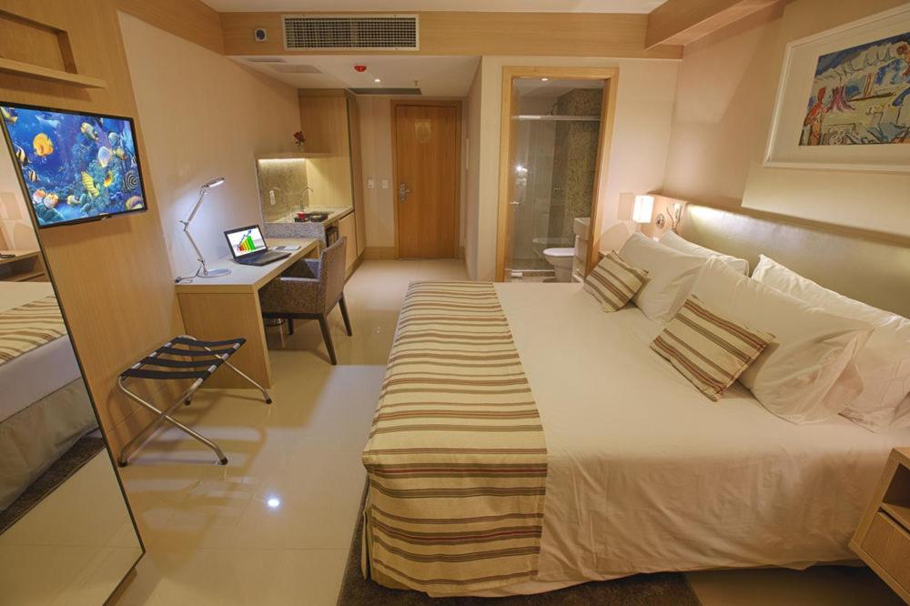  FLAT VIP