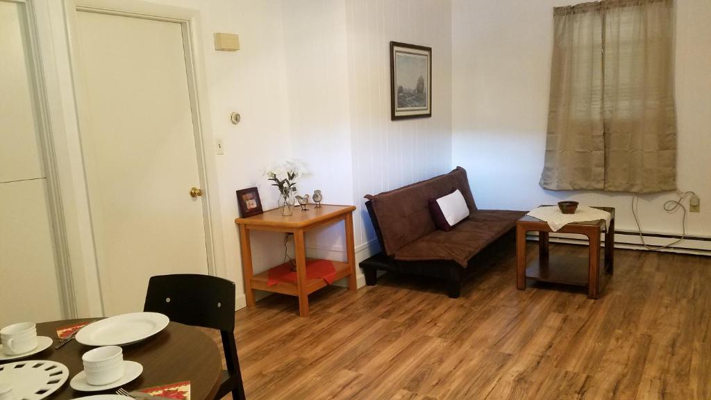 Two bedroom apartment at Becket, MA