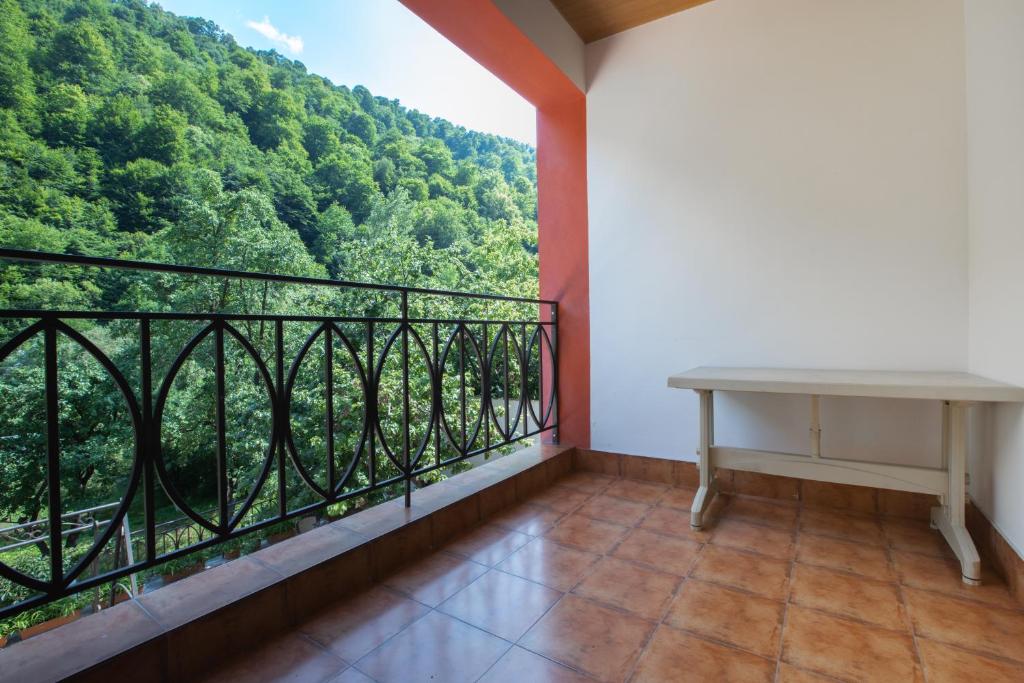 Nespecifikovaný výhled na hory nebo výhled na hory při pohledu z hotelu