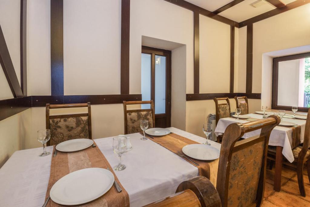 Restaurace v ubytování Ariana Family Hotel