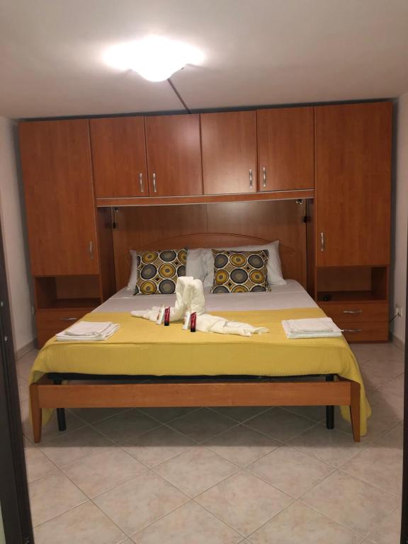 A bed or beds in a room at Ester