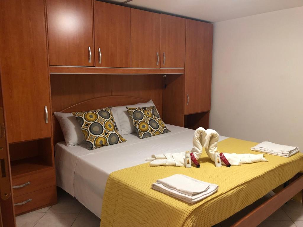 A bed or beds in a room at Ester