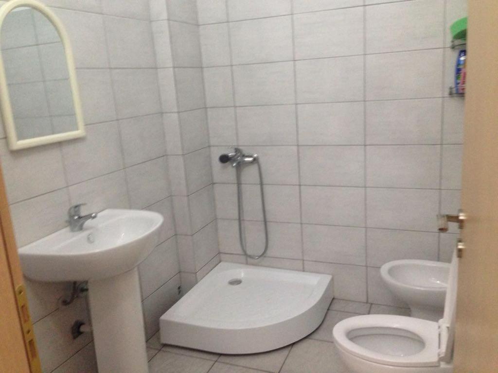 Amal Vlora Apartament - Image 8