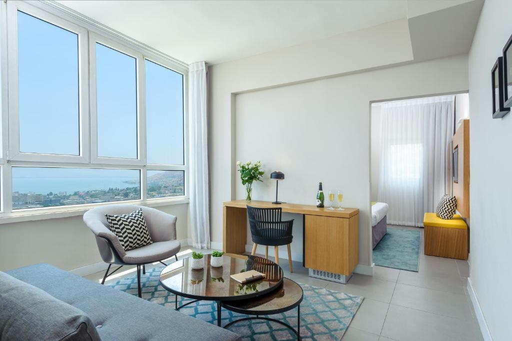 Posezení v ubytování Prima Galil Tiberias Hotel