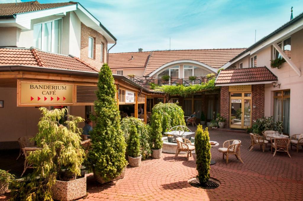 Budova, kde se hotel nachází