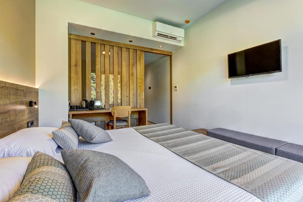 White Olive Elite Laganas - 8