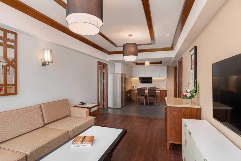 TV a/nebo společenská místnost v ubytování Kantharyar Serviced Apartment