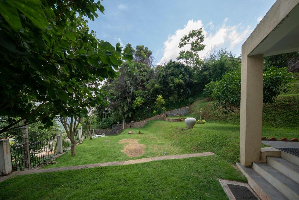 Zahrada ubytování Melheim Kandy Villas