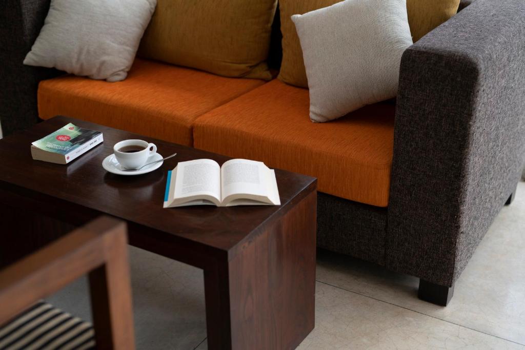Posezení v ubytování Melheim Kandy Villas