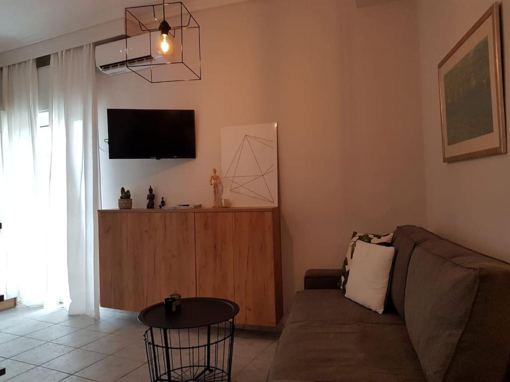 TV a/nebo společenská místnost v ubytování Old Town Studio