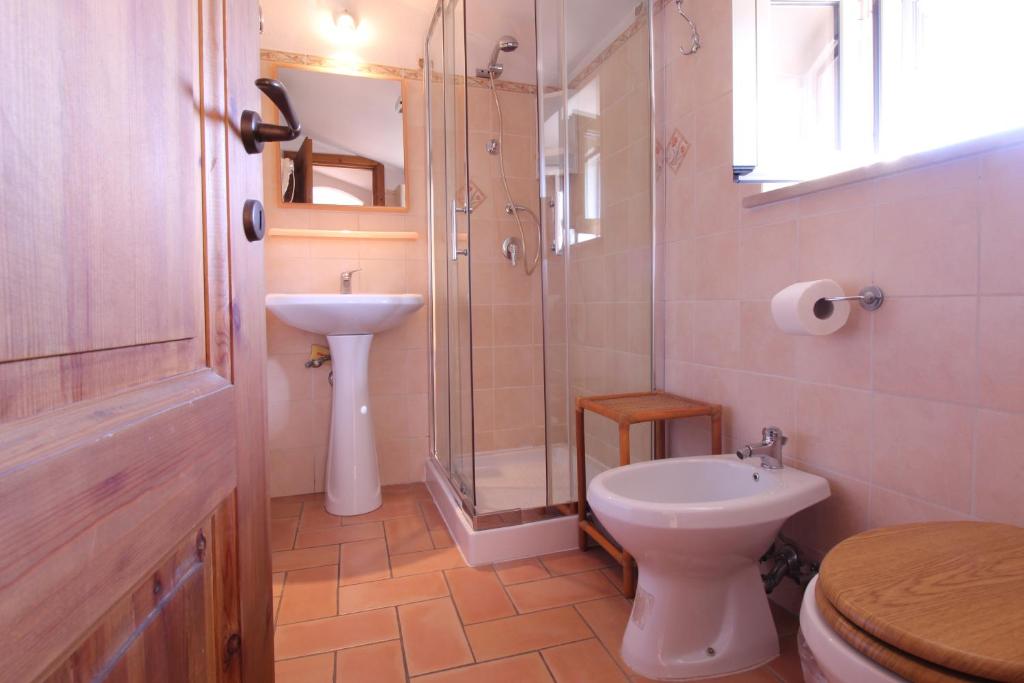 Łazienka w obiekcie B&B La Rocca