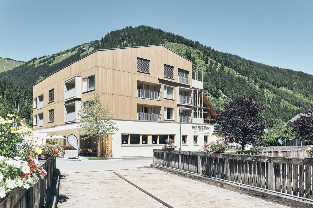 Nespecifikovaný výhled na hory nebo výhled na hory při pohledu z hotelu