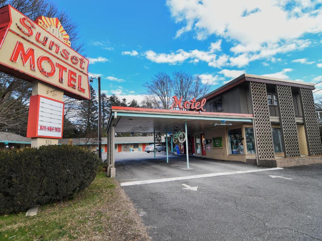 The Sunset Motel, Brevard (updated prices 2024)