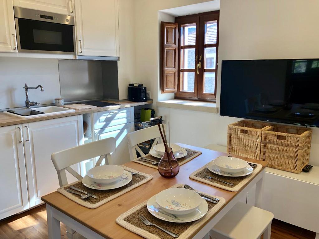 El Cuartel del Rio Dulce - Two-Bedroom Apartment