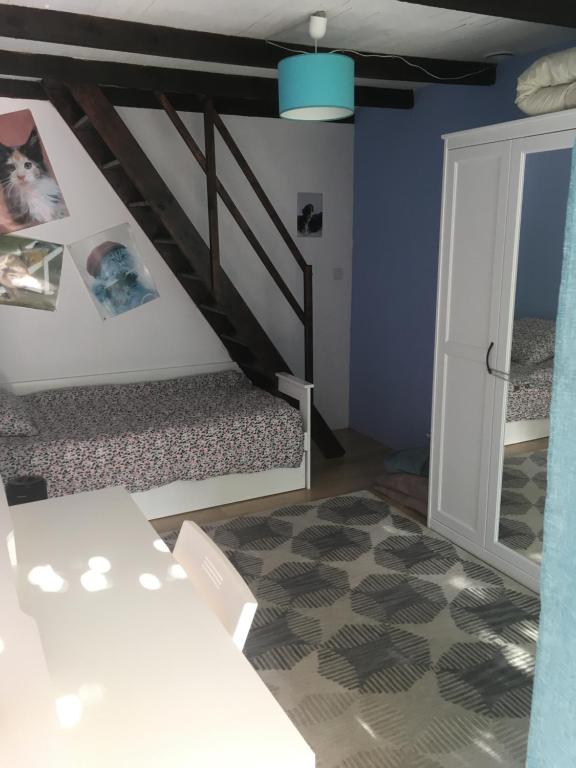 Postel nebo postele na pokoji v ubytování Maison avec jardin Crest