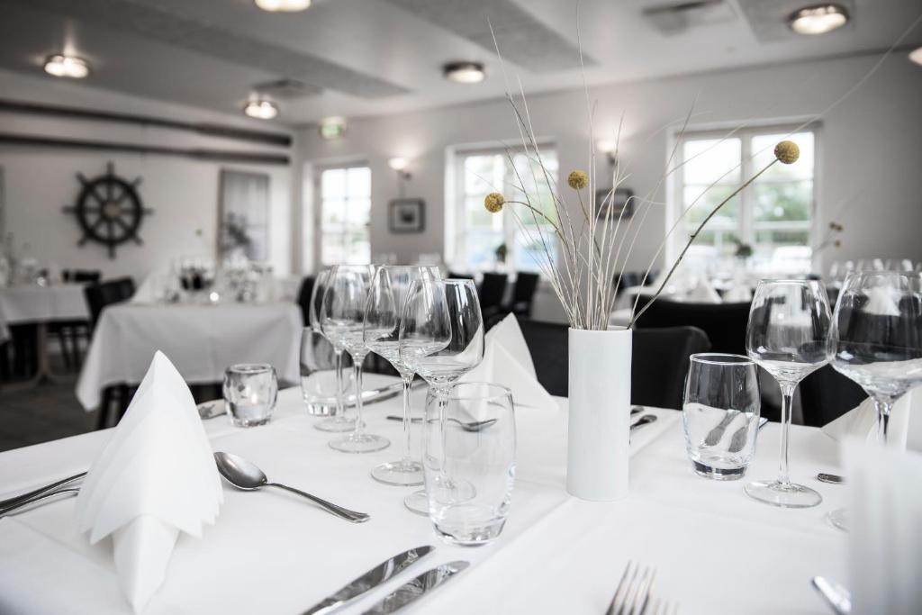 Nápoje v ubytování Rønnes Hotel