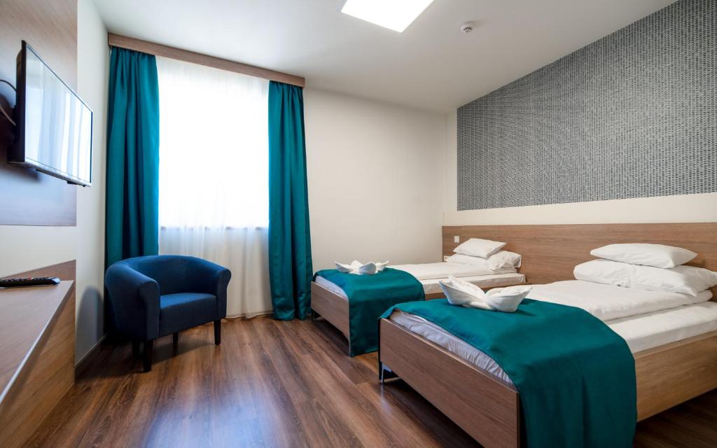 Hotel Szeghalom - Twin Room With Balcony