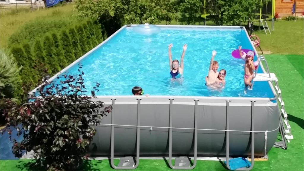 Bazén v ubytovaní Willa Urocze alebo v jeho blízkosti