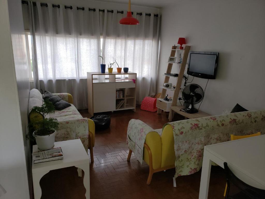  Apto de otima localização e facil acesso a 900 metros do metro tatuapé