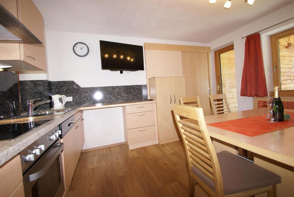 Kuchyň nebo kuchyňský kout v ubytování Ferienwohnung Bergheim