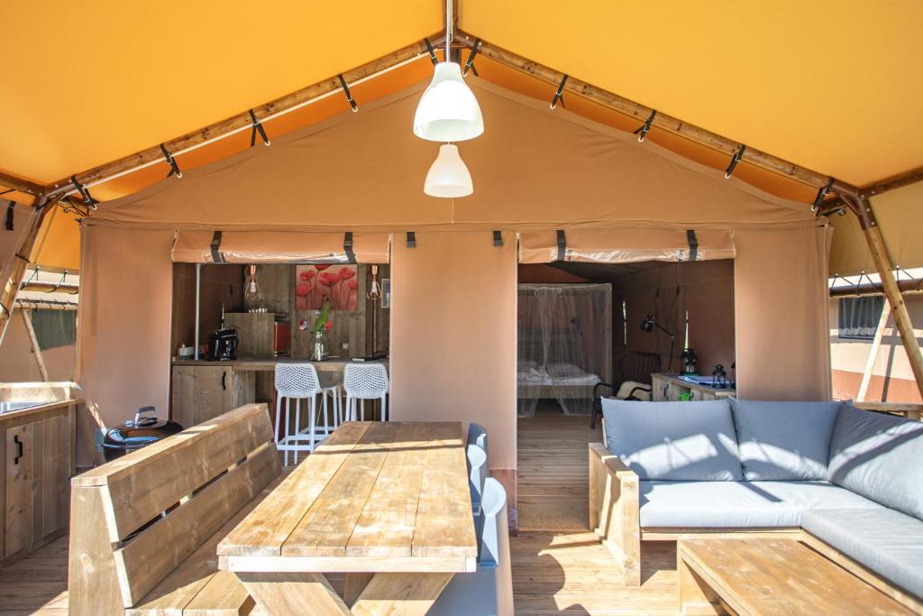 Posezení v ubytování Delle Rose Camping & Glamping Village
