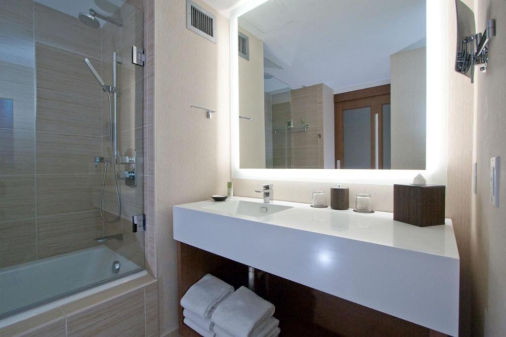 Hyatt Regency Grand Cypress Resort - 