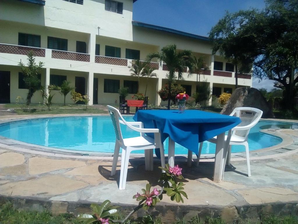 Bazén v ubytování Ashari Hotel nebo v jeho okolí