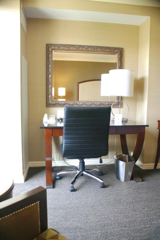 Wyndham Grand Pittsburgh photo