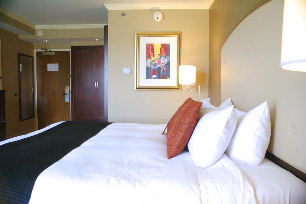 Wyndham Grand Pittsburgh photo