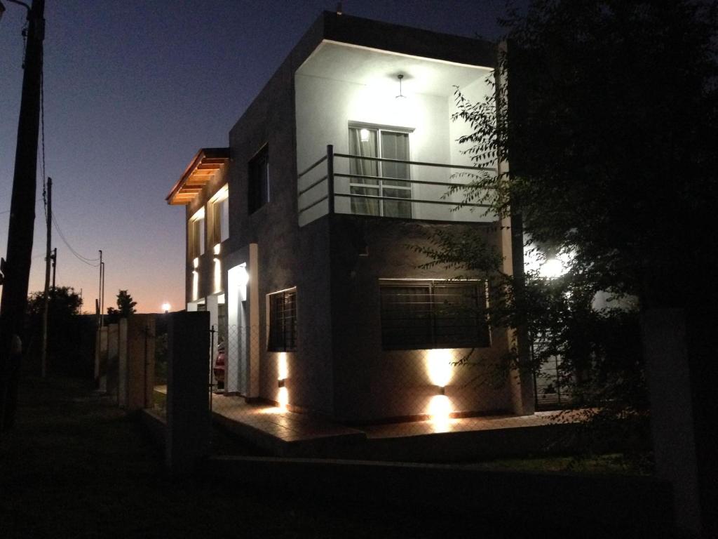 Το κτήριο όπου στεγάζεται  το διαμέρισμα