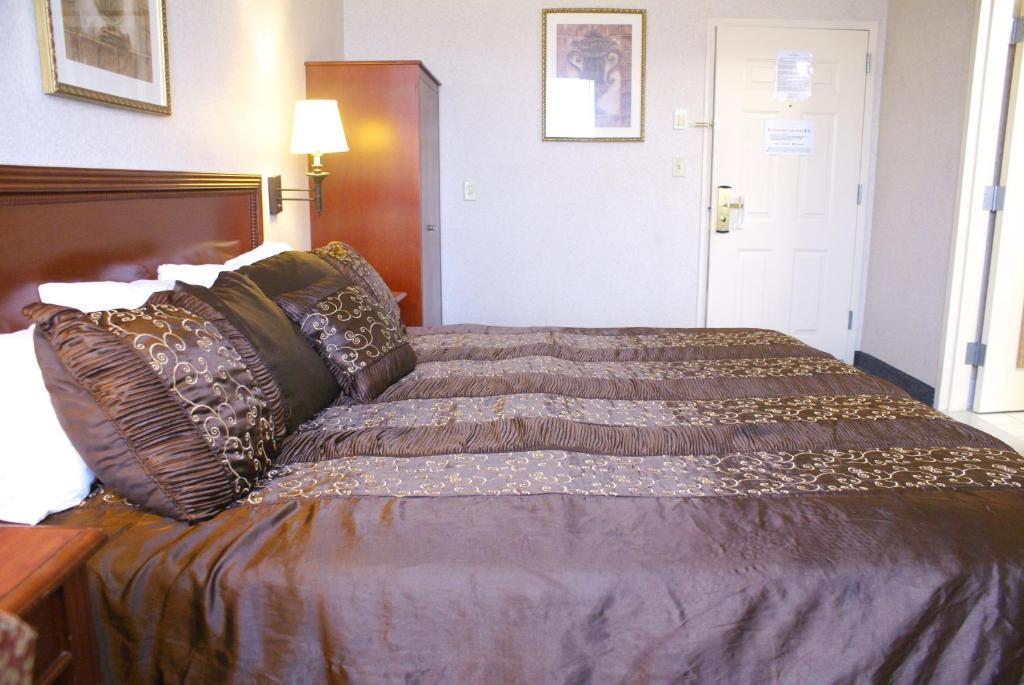 Raritan Hotel - 