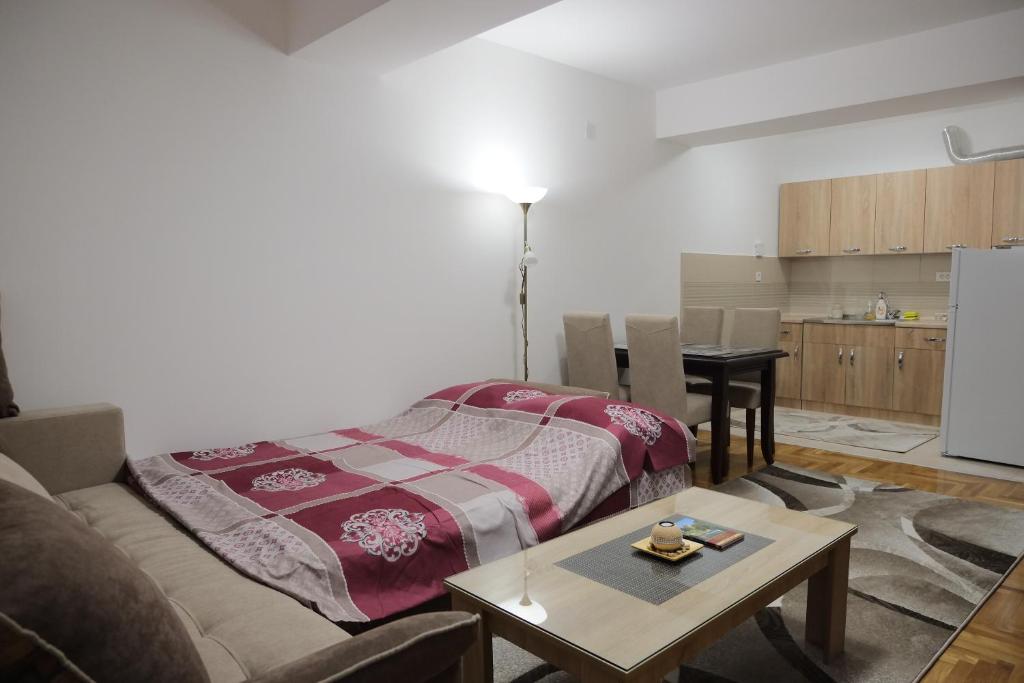 Enjoy Apartments Karamach - Квартира с балконом