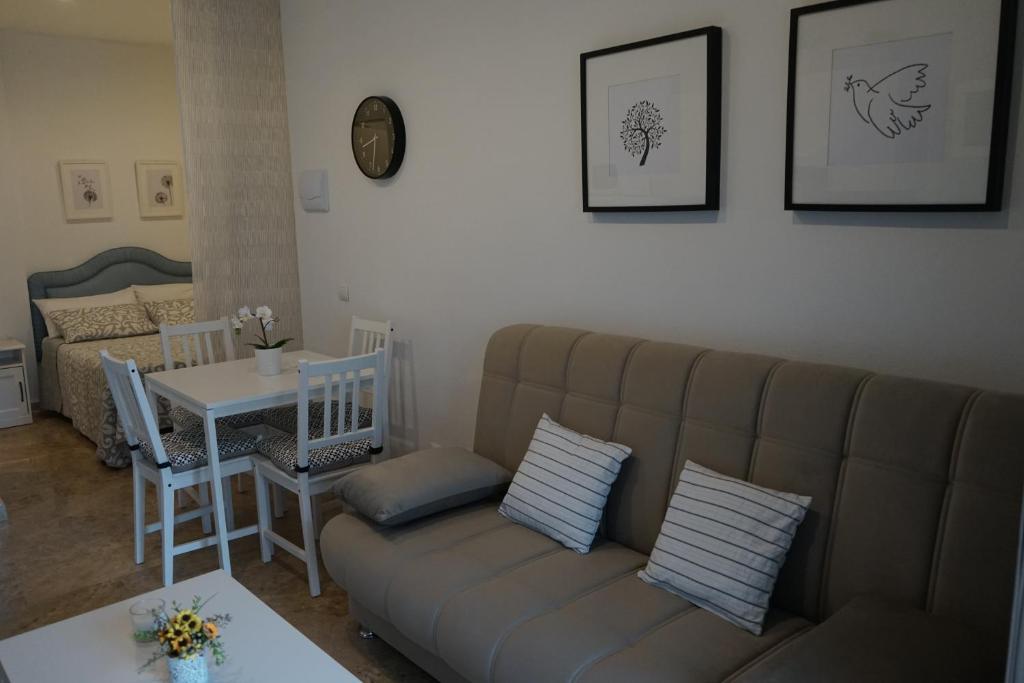 Posedenie v ubytovaní Apartamento Estudio Los Naranjos de Nueva Alcántara