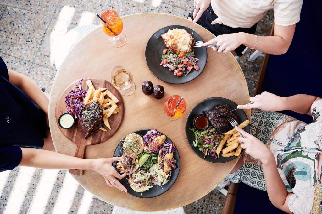 The Ville Resort - Casino - Resim 29