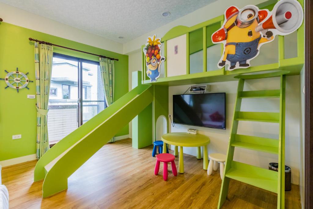 TV a/nebo společenská místnost v ubytování Dan Dan Bed and breakfast