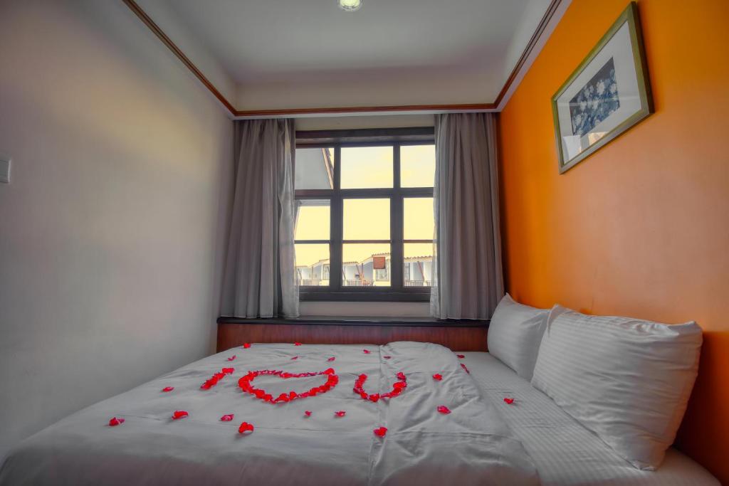 Postel nebo postele na pokoji v ubytování AlexaPD Private Water Chalets