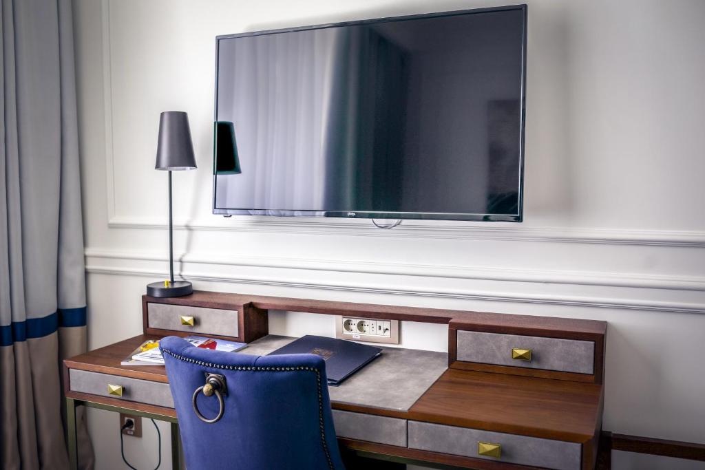 TV a/nebo společenská místnost v ubytování Hotel Centar No.1