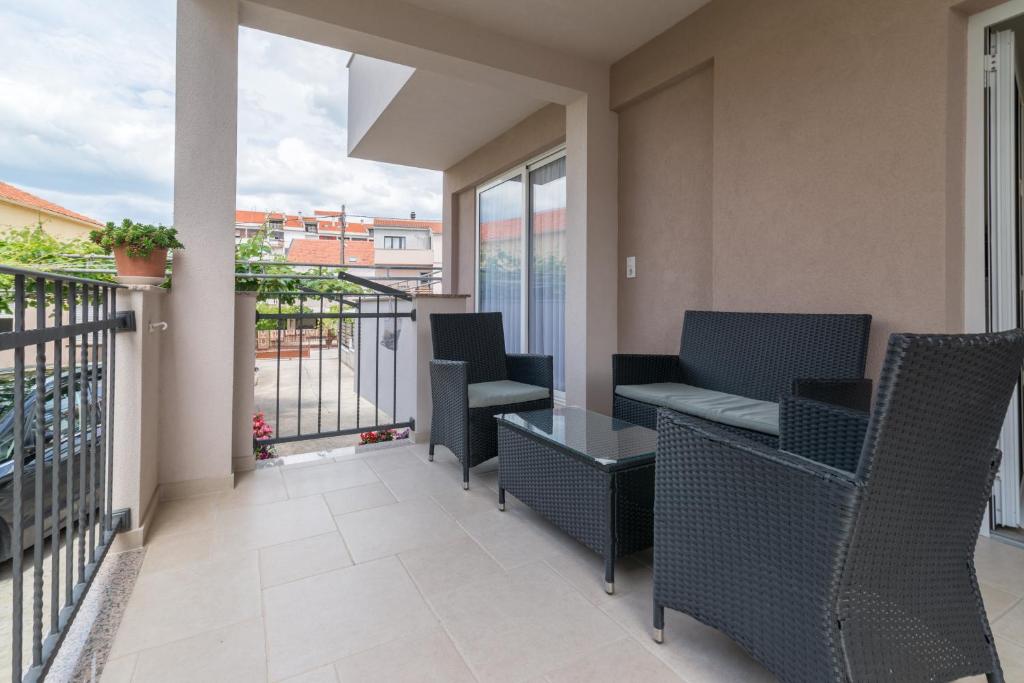 Balkón alebo terasa v ubytovaní Apartmani Drago